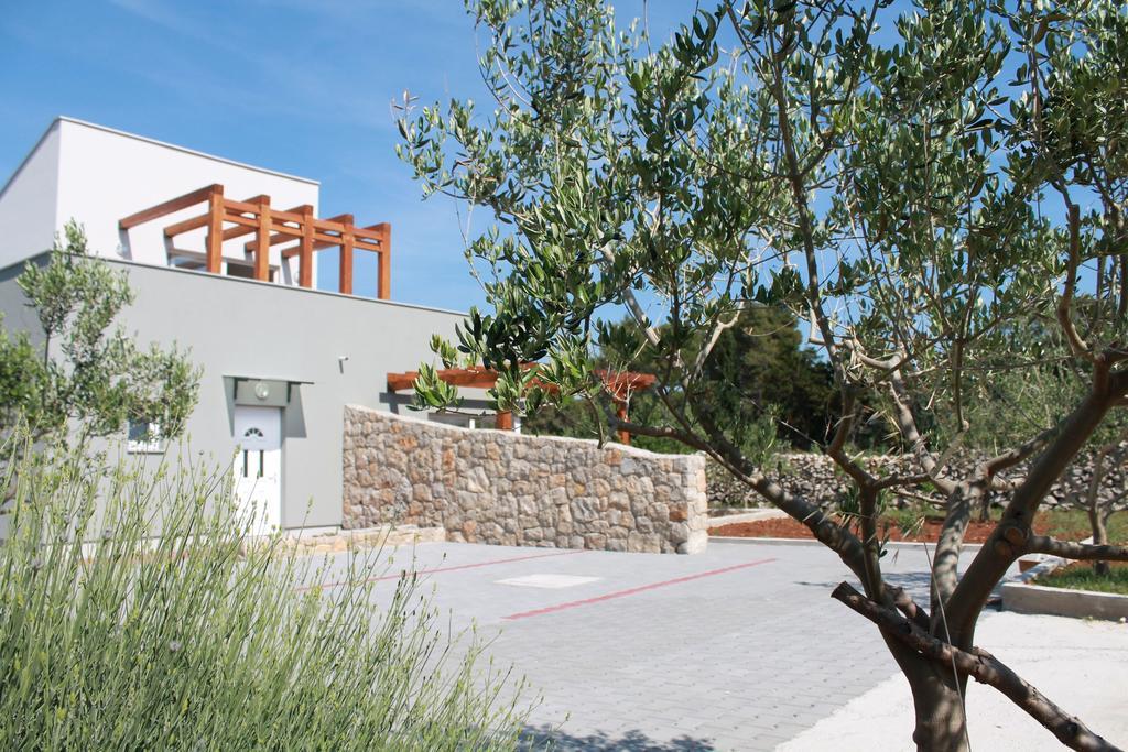 Holiday Home Olive Garden Novalja Exterior foto