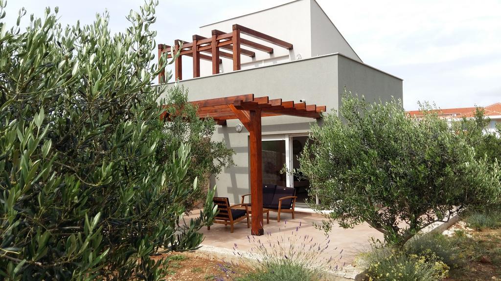 Holiday Home Olive Garden Novalja Exterior foto